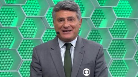 Cléber Machado apareceu cantando Fábio Jr. em transmissão ao vivo de jogo pela Globo