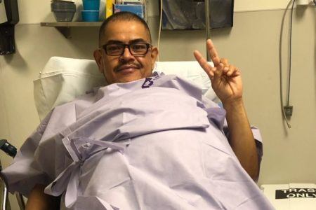 Americano passou seis horas em uma cirurgia para retirar o tumor