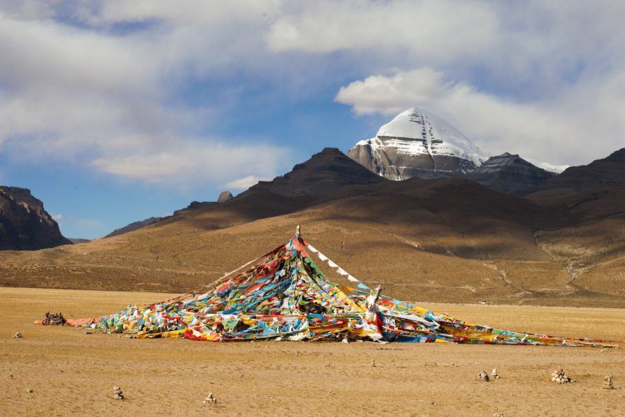 Vista do Monte Kailash, montanha sagrada para quatro religiões