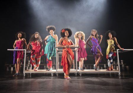 Sete atrizes dão voz aos vários lados e fases de um dos ícones da música brasileira em ‘Elza’