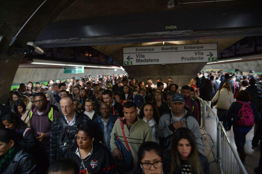 Corredor subterrâneo entre as estações Consolação e Paulista, que faz a integração entre as linhas verde e amarela do metrô de São Paulo. Rovena Rosa/Agência Brasil