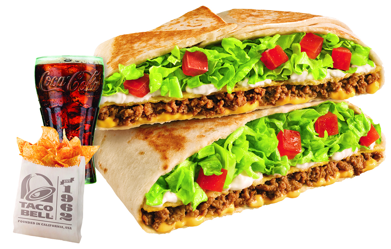 Na foto, o combo crunchwrap,: uma trouxinha de tortilha de milho recheada de sour cream, alface, tomate e carne ou frango