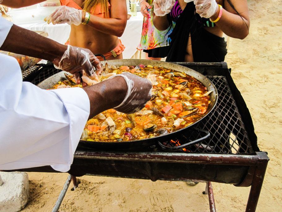 A gastronomia caribenha é uma mescla de diversas regiões do mundo