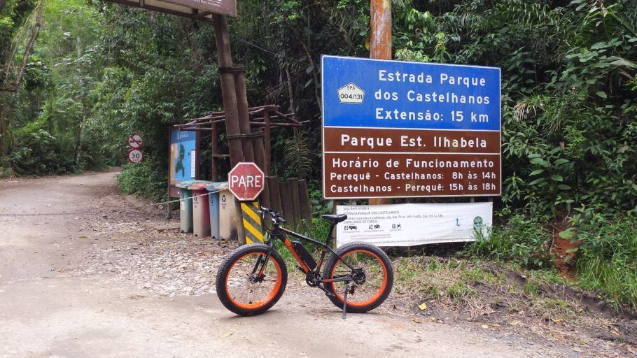 Os modelos são ideais para explorar as trilhas que levam às praias mais isoladas de Ilhabela