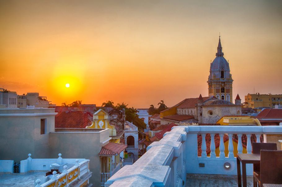 Pôr do sol vista a partir da cidade antiga de Cartagena