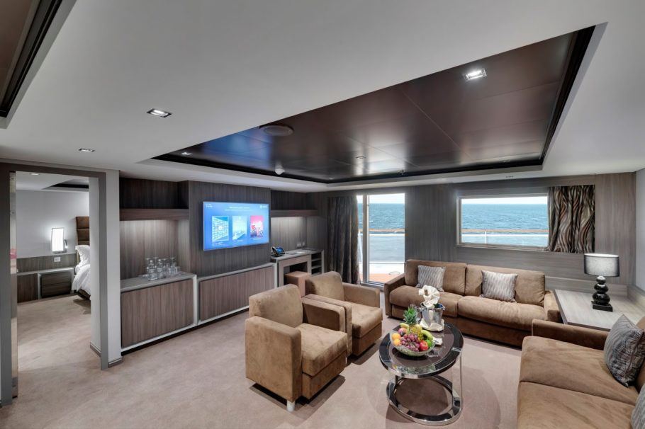 Interior da Royal Suite, no MSC Yacht Club