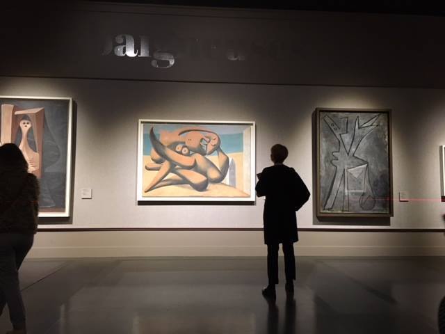 mostra explora as exposições, artigos e publicações que acompanham cada uma das criações de Picasso