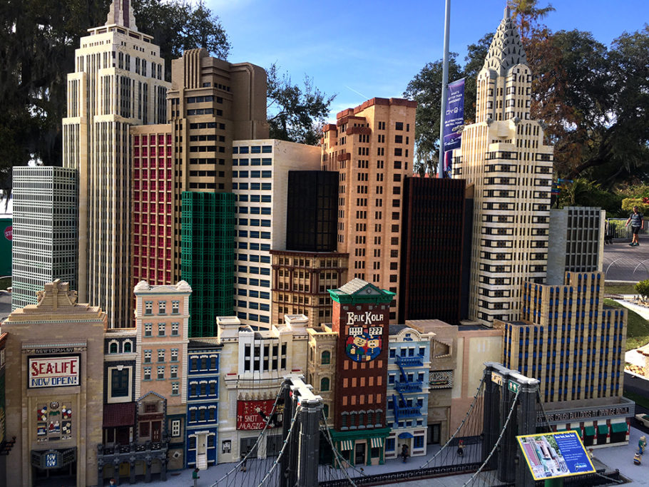 Prédios de Nova York reproduzidos com Legos