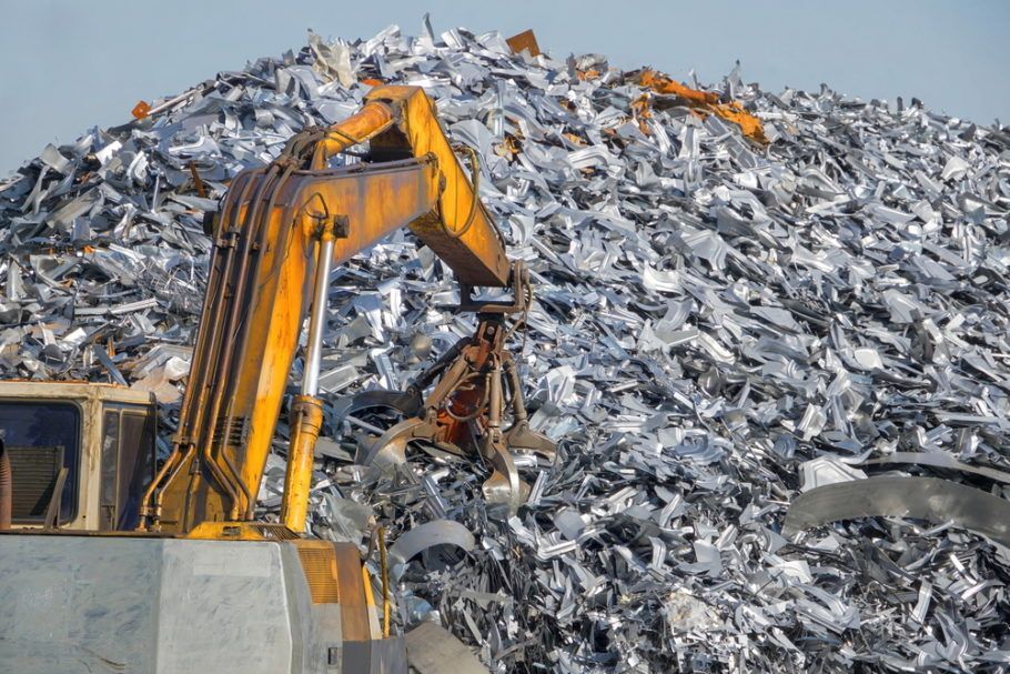 A Gerdau compra 280 mil toneladas de sucata por mês, que são recicladas para virar matéria-prima