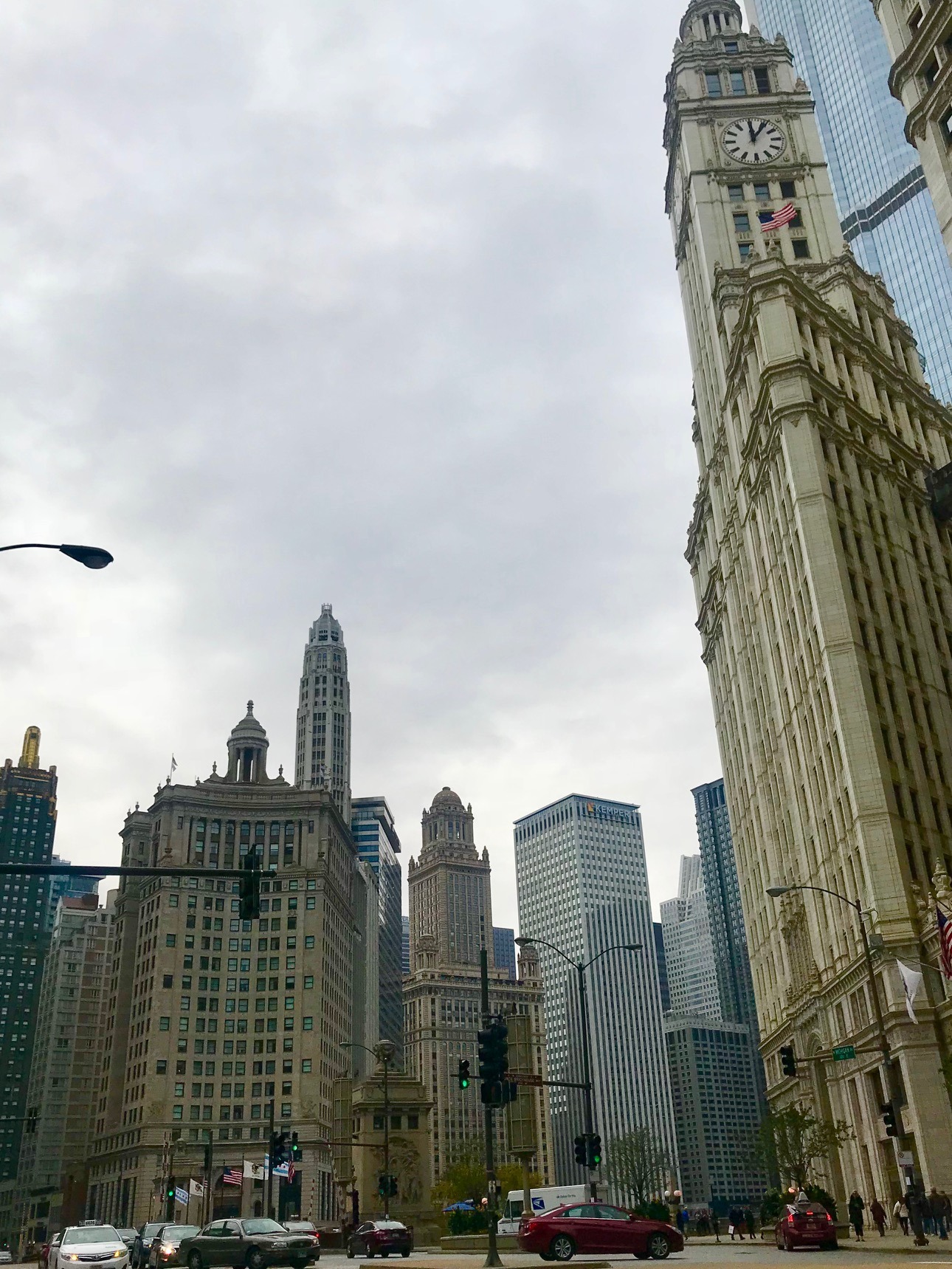 Michigan Avenue, em Chicago, tem um skyline maravilhoso que lembra Nova York