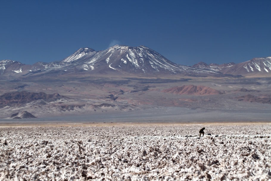 Localizado no interior da Reserva Nacional Los Flamencos, esse salar é um dos cenários obrigatórios, no Deserto do Atacama, no Chile