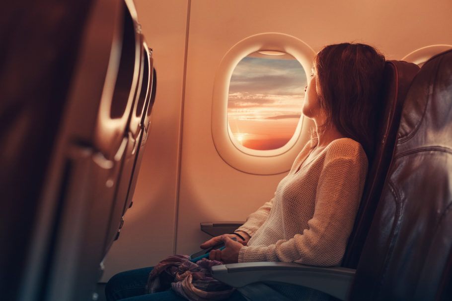 Saiba que existem formas de prevenir e minimizar os efeitos das longas viagens de avião