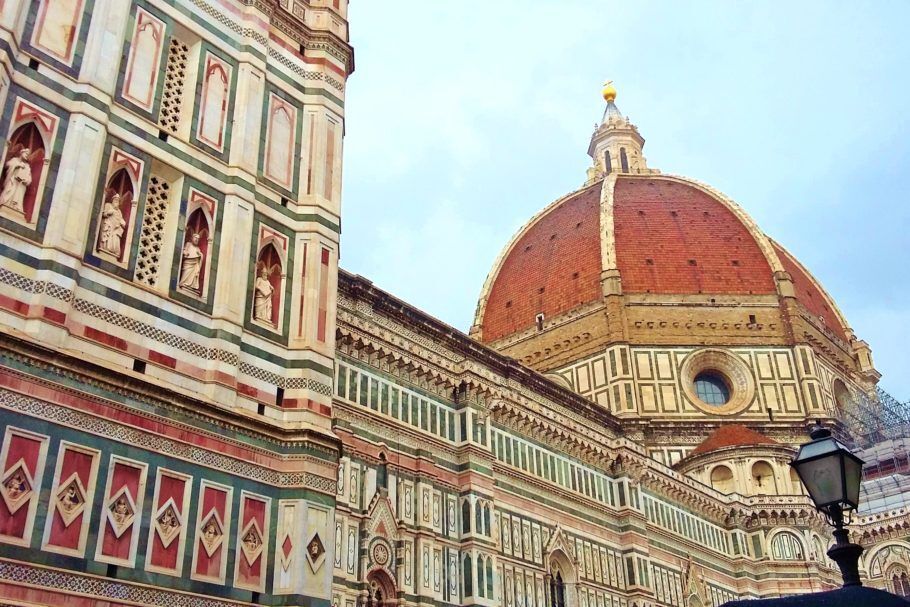 Duomo da imponente Catedral de Santa Maria Fiore pode ser visto de qualquer canto de Florença