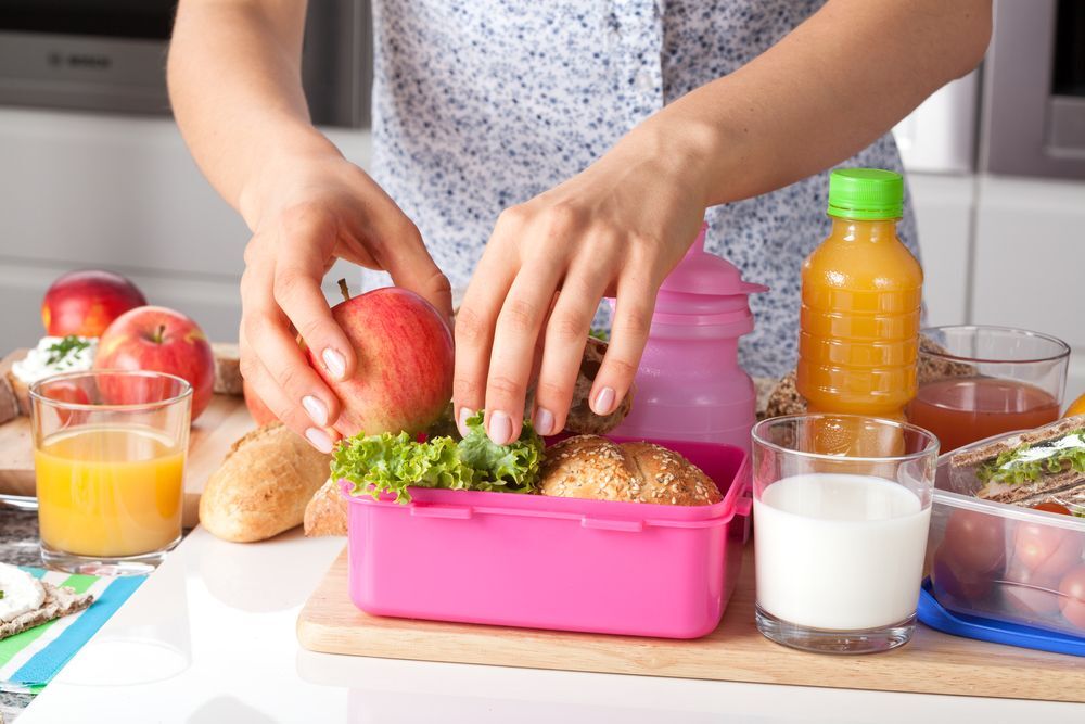 O consumo de frutas, verduras e saladas cruas enriquecerão a merenda escolar e contribuirão para a mudança de hábitos alimentares