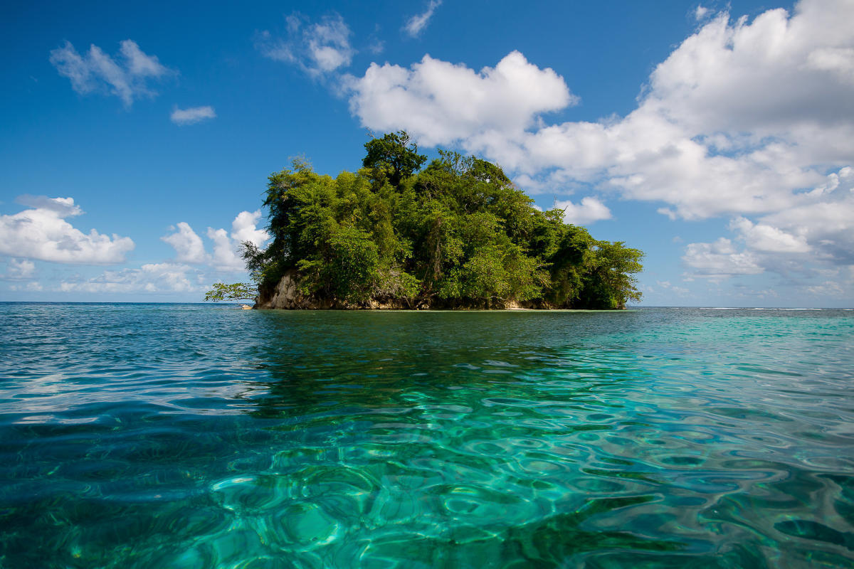 Monkey Island é uma das ilhas quase intocadas da Jamaica que encantam os turistas