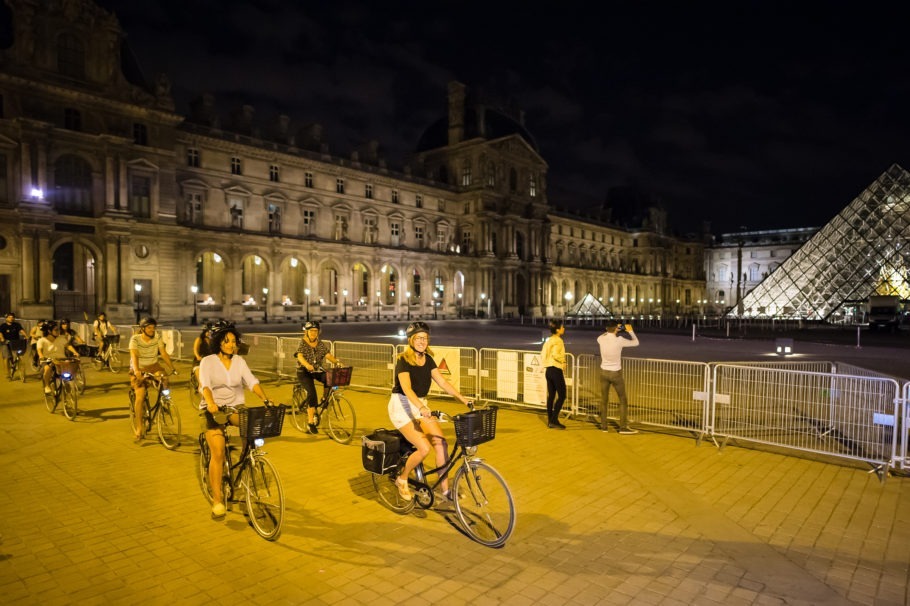O tour “Meia-Noite em Paris by Bike” é voltado para brasileiros