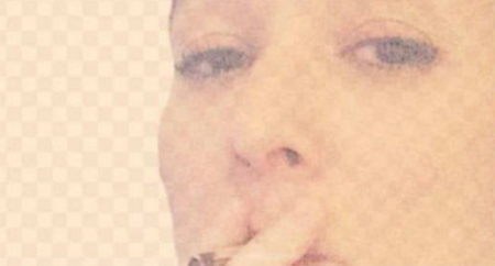 Patrícia Marx postou foto fumando maconha e deletou post instantes depois