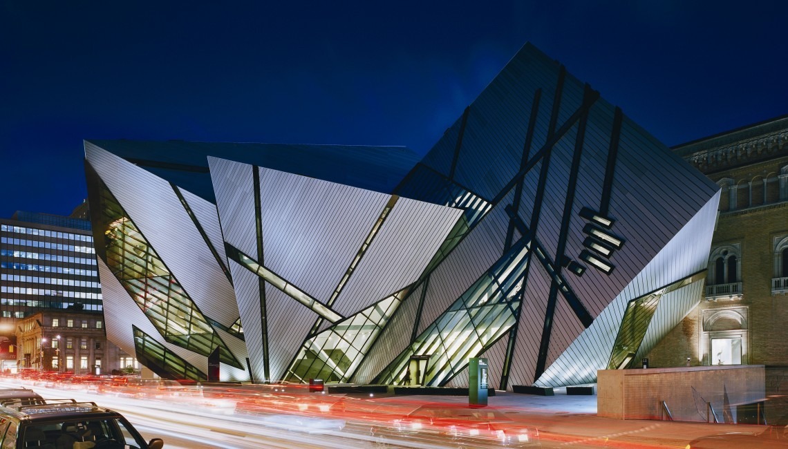 Fachada do ROM Toronto, cuja arquitetura foi inspirada em cristais