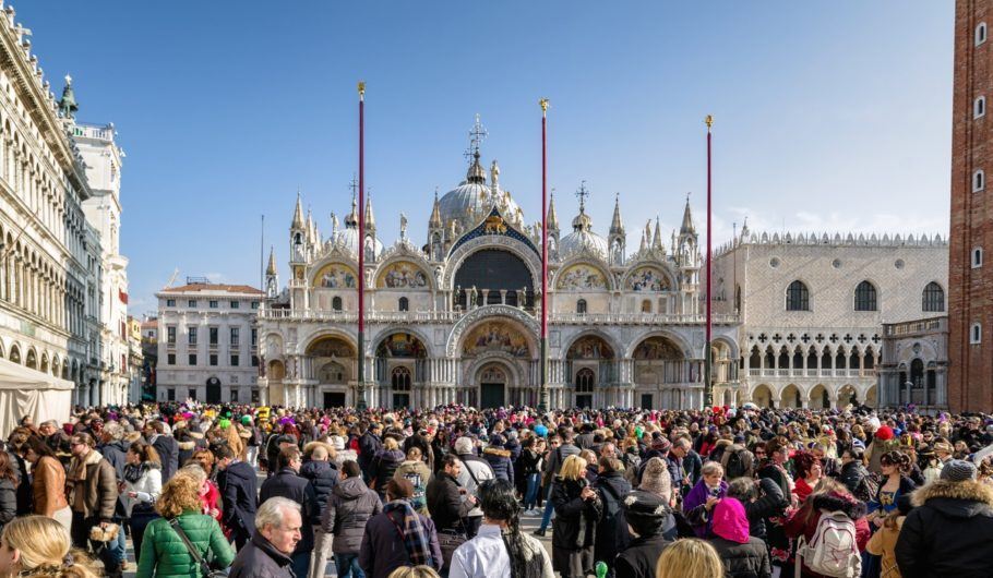 Desde 2018, Veneza vem adotado medida para reduzir o impacto causado pelo turismo em massa na cidade