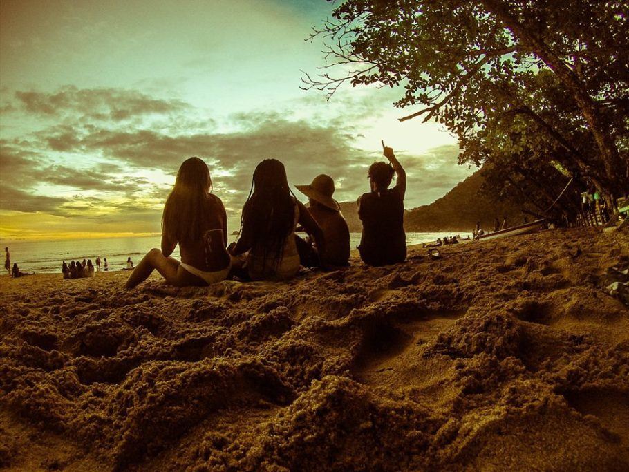 Amigos na Praia do Sono (Vini Rodrigues)