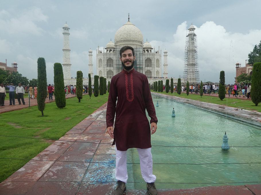 Em Agra, conhecendo o Taj Mahal