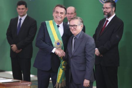 Presidente Jair Bolsonaro e o Ministro da Educação Ricardo Vélez Rodríguez