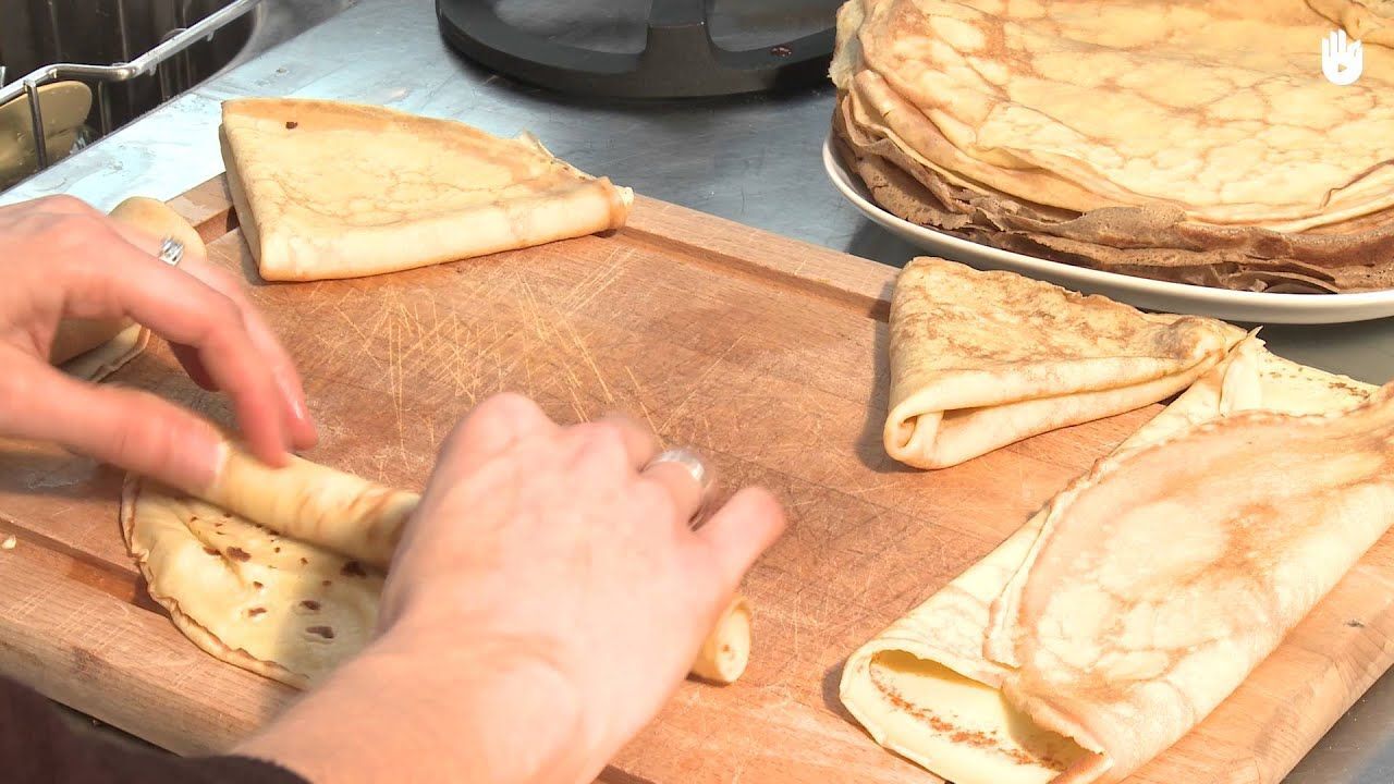  Massa de crepe doce: ovo, açúcar, manteiga e uma pitada de sal é o que você precisa para começar sua empreitada na cozinha