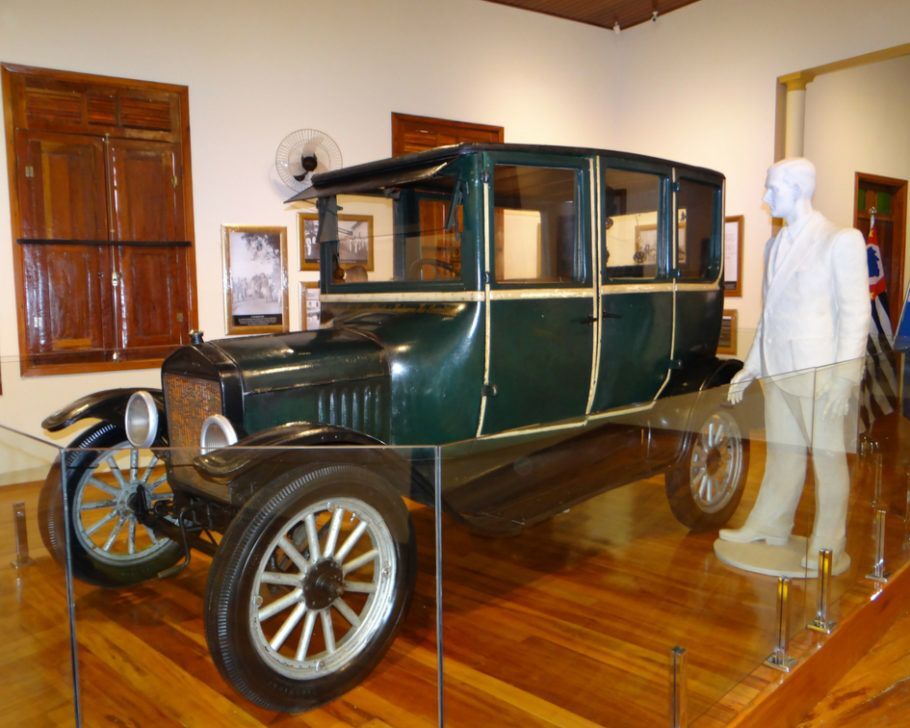 O Ford T, ano 1918, usado pelo trio para ir do Rio de Janeiro até Nova York; viagem durou 10 anos
