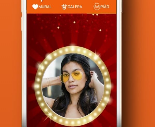 Pidium é uma mistura de Rede Social,Chat em Grupo,Sala de Bate Papo e Site de Relacionamento e encontros,o app de bolso para se distrair onde estiver