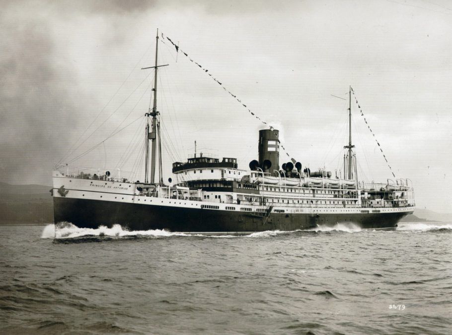 O navio Príncipe das Astúrias, o maior naufrágio da costa brasileira, conhecido como o Titanic brasileiro