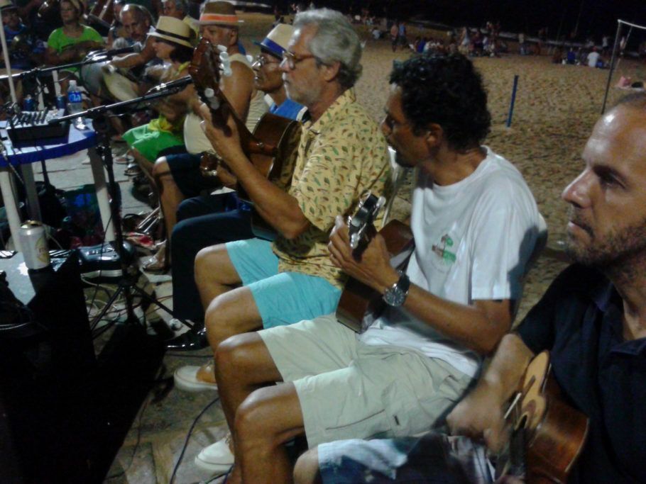 Movimento Artístico da Praia Vermelha promove shows 0800 de samba de raiz, chorinho e MPB