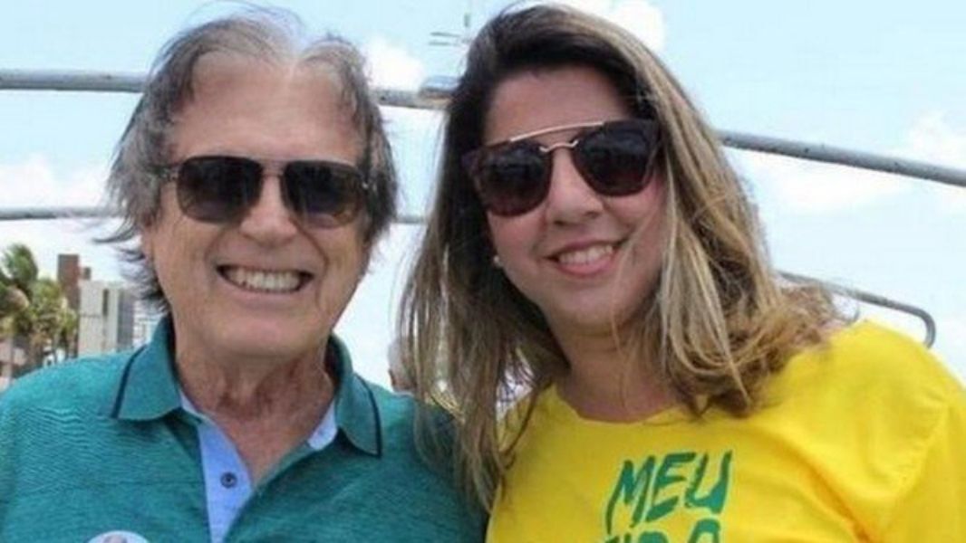 Presidente do PSL, Luciano Bivar com a candidata Mariana Nunes