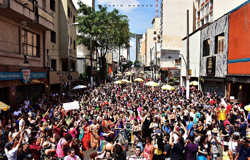 Bloco Bollywood em seu cortejo de Carnaval de 2018