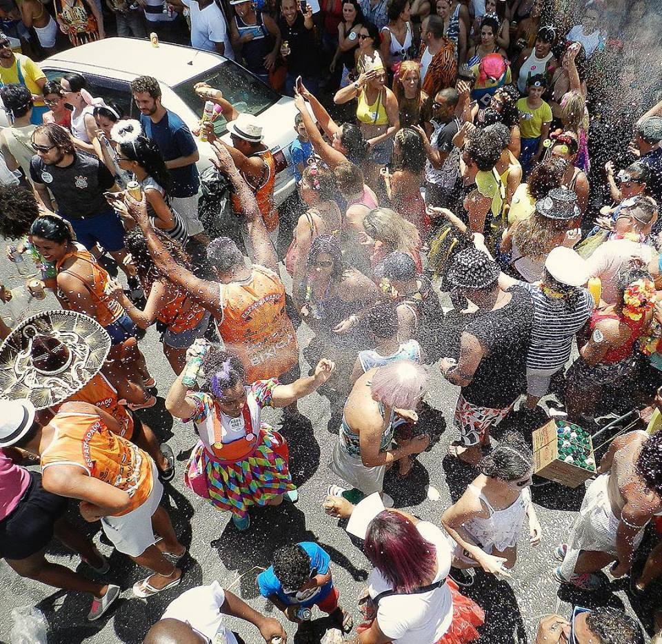 O Bloco Esfarrapado comemora 72 anos de Carnaval com desfile nesta segunda