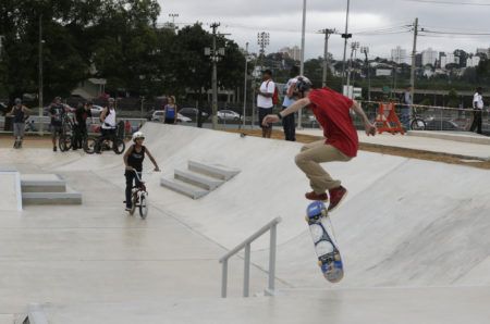 Skate Park é uma das atrações do Centro de Esportes Radicais
