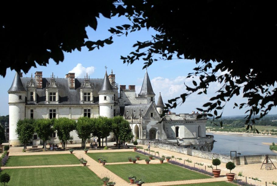 Castelo Real de Amboise, a 225 km de Paris, aproximadamente