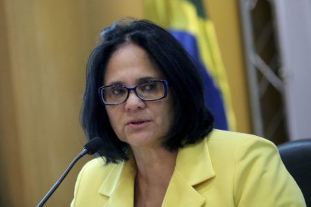 A ministra da Mulher, Família e Direitos Humanos, Damares Alves, participa de entrevista ao canal NBR