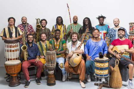 Grupo Höröyá, formado por músicos brasileiros e senegaleses