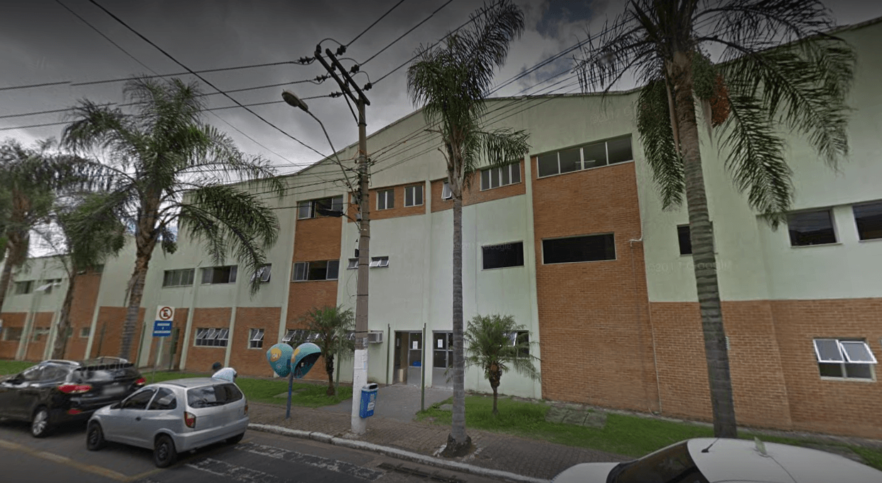 hospital em Barra Mansa, Rio de Janeiro, onde a vítima deu à luz e morreu em seguida
