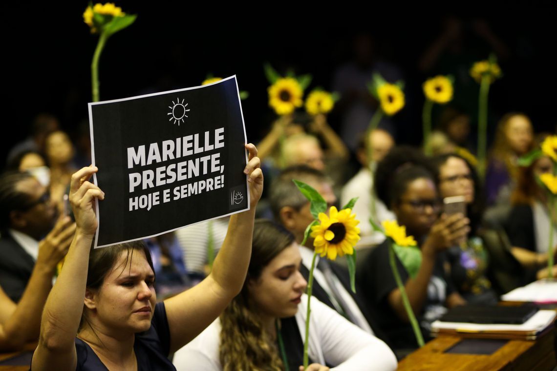 Câmara dos Deputados realiza sessão solene em memória e solidariedade à vereadora Marielle Franco