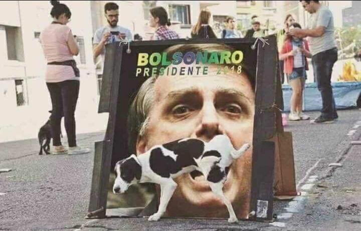 Após polêmica do golden shower, Bolsonaro ganha novo apelido: Mijair