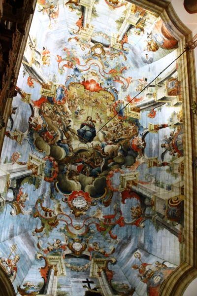 Pintura de Ataíde, no teto da Igreja São Francisco de Assis