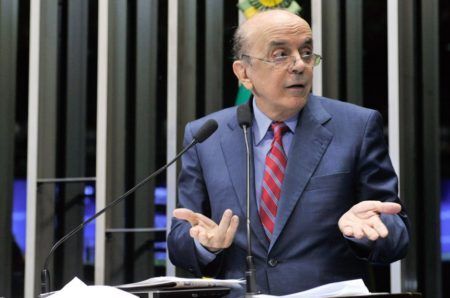O senador José Serra (PSDB-SP) será o responsável pela elaboração do texto da PEC