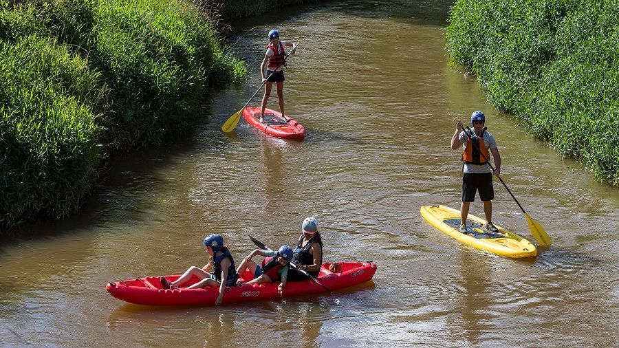 Stand up paddle no rio do Peixe é uma das atividades para fazer em Socorro