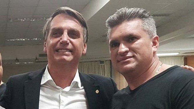 Jair Bolsonaro e o deputado federal Julian Lemos (PSL-PB)