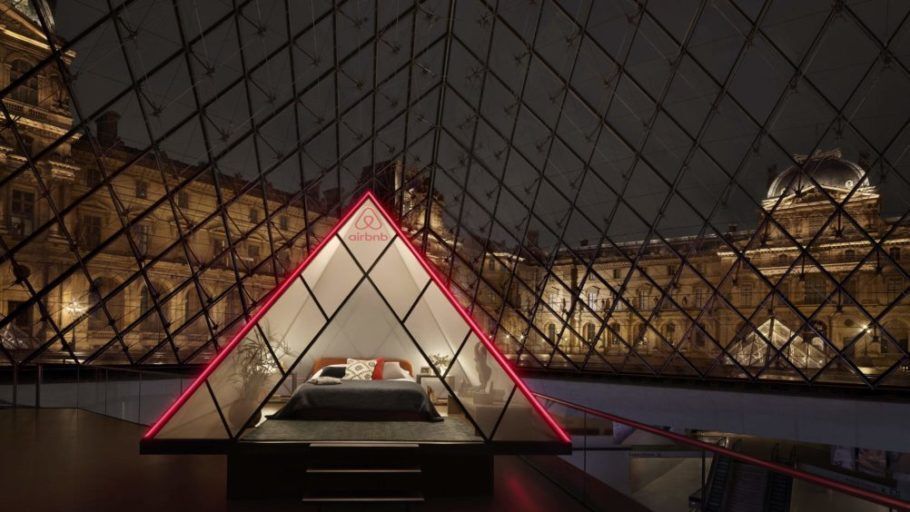 Airbnb vai levar casal para uma experiência exclusiva no Museu do Louvre