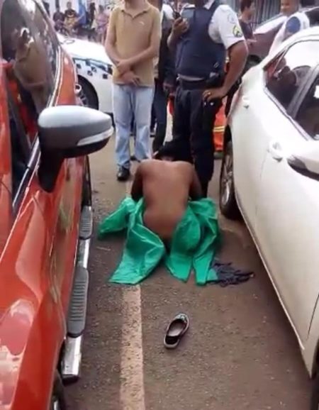 PM fardado é preso ao agredir e deixar mulher nua no meio da rua