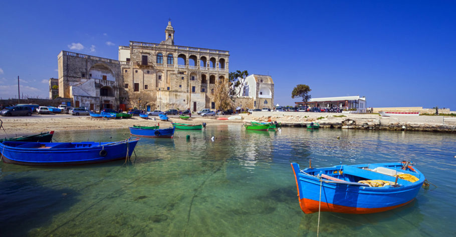 Bari tem praias de enseadas escondidas e arquitetura hipnotizante
