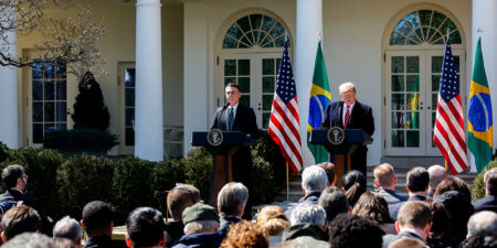 Bolsonaro e Trump durante coletiva de imprensa na Casa Branca