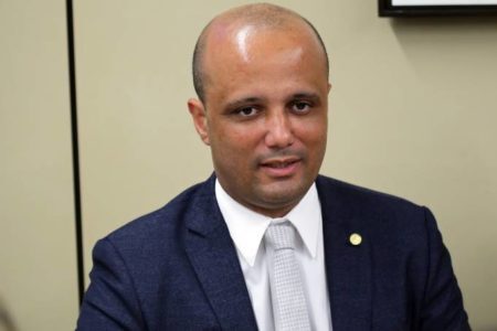 Líder do governo na Câmara, deputado Major Vitor Hugo (PSL-GO), não quer votar Previdência na CCJ